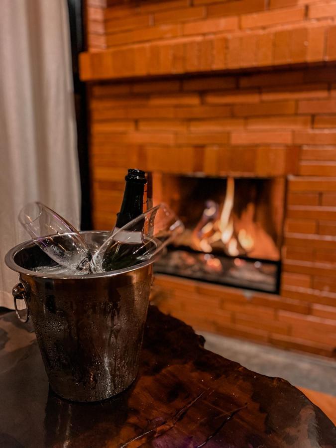 Chale Romantico Com Banheira De Hidromassagem E Lareira Bom Retiro  Ngoại thất bức ảnh